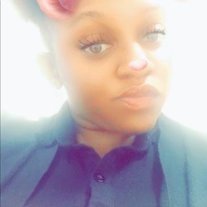 Meet your Posher, Lenesha